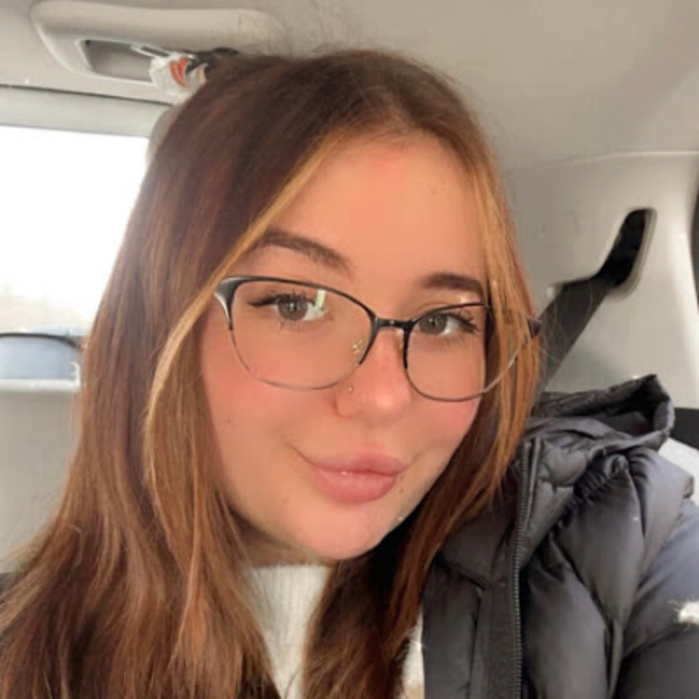 Meet your Posher, Alyssa